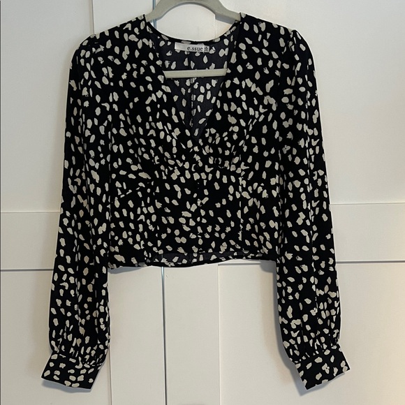 Black and Cream Patterned Blouse - Picture 3 of 8
